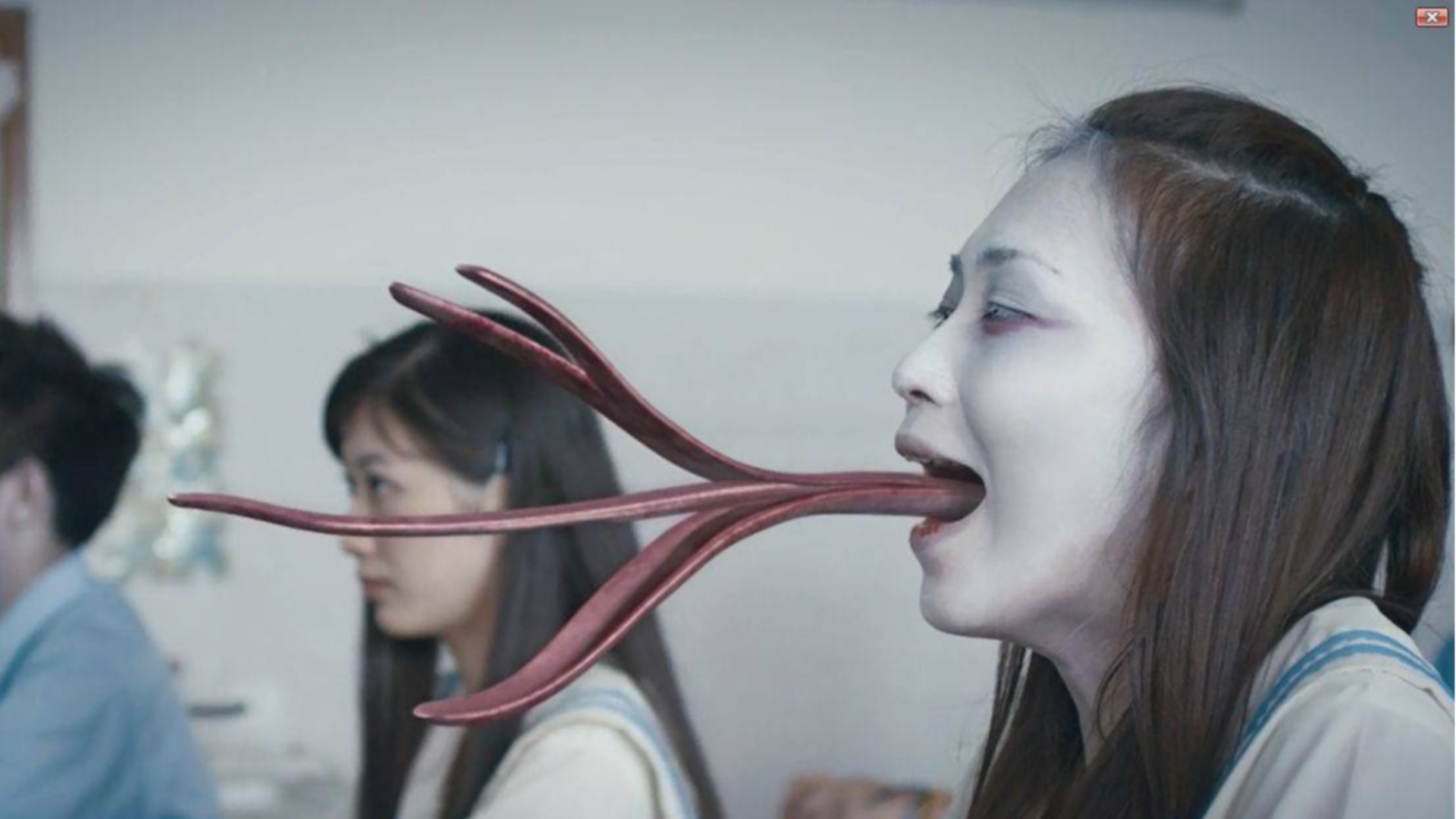 老师正在上课,背后的鬼学生们却现出原形腾云驾雾,结局太惊艳!